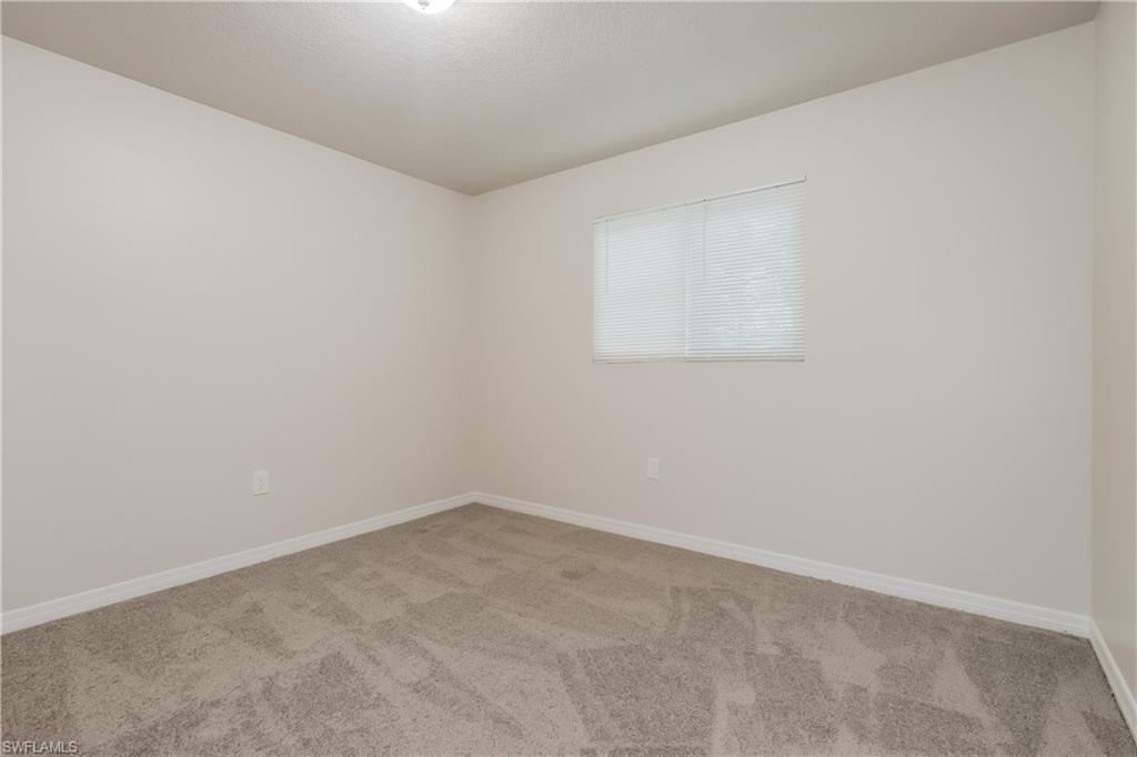 21200 Argyle Ave Property Photo 11