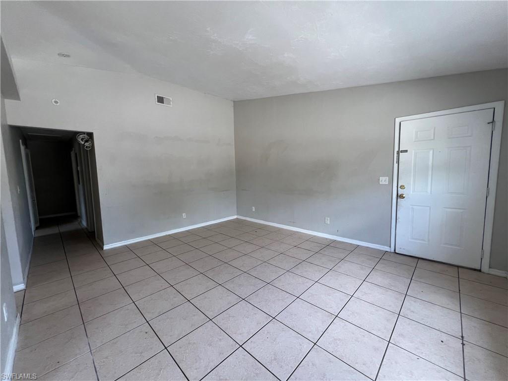 4869/4871 Leonard Blvd S Property Photo 3
