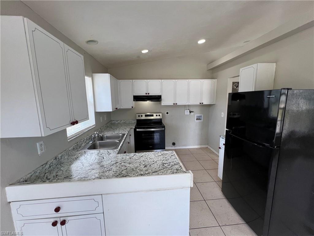 4869/4871 Leonard Blvd S Property Photo 4