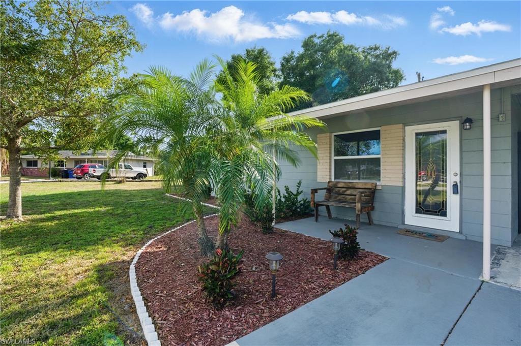 2123 W Gardenia Cir Property Photo 3
