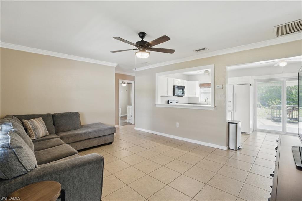 2123 W Gardenia Cir Property Photo 5