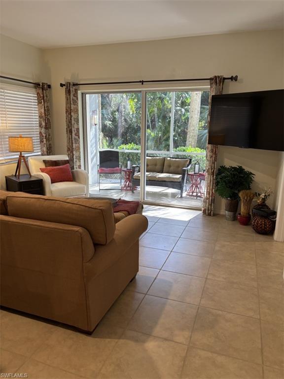 4440 Botanical Place Cir 102 Property Photo 6