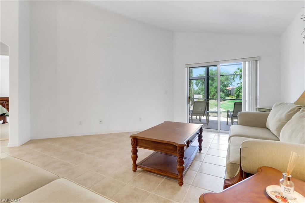 1025 Jardin Dr Property Photo 8