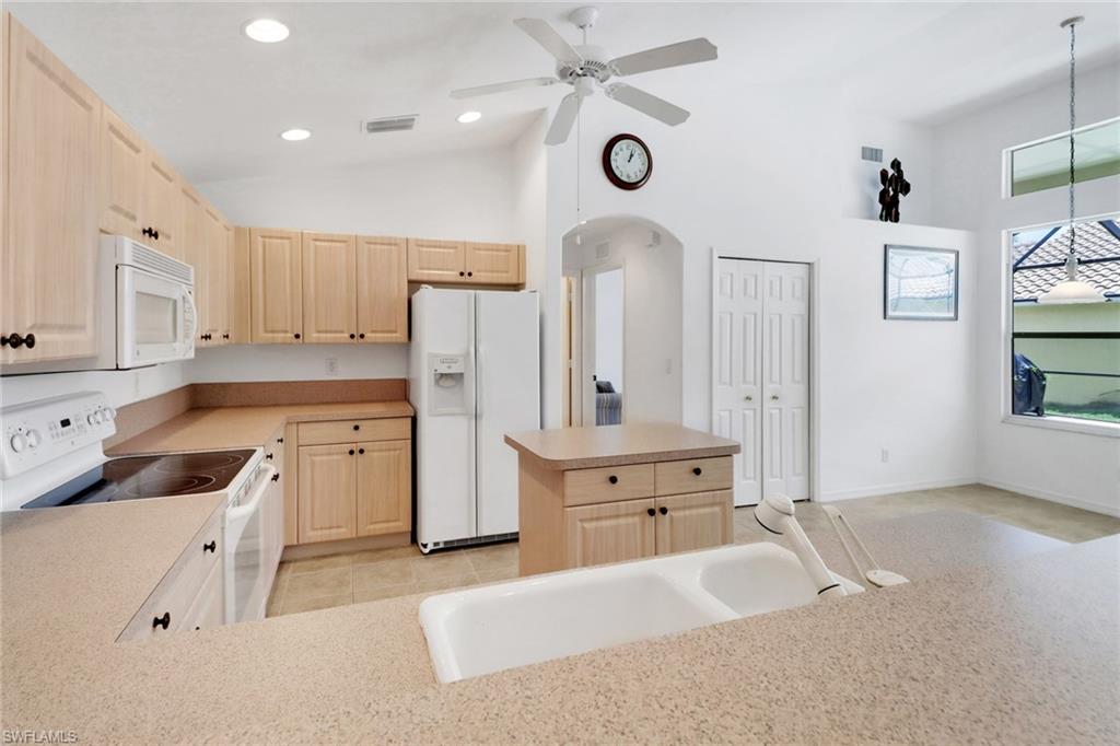 1025 Jardin Dr Property Photo 10