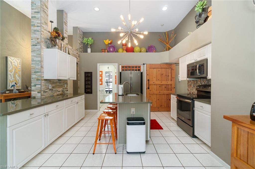 3701 Bali Ln Property Photo 9