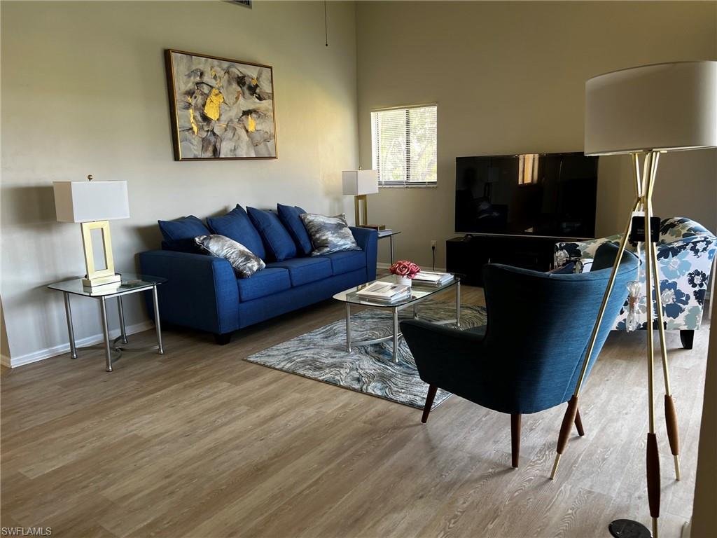 607 Beachwalk Cir # 204 Property Photo 8