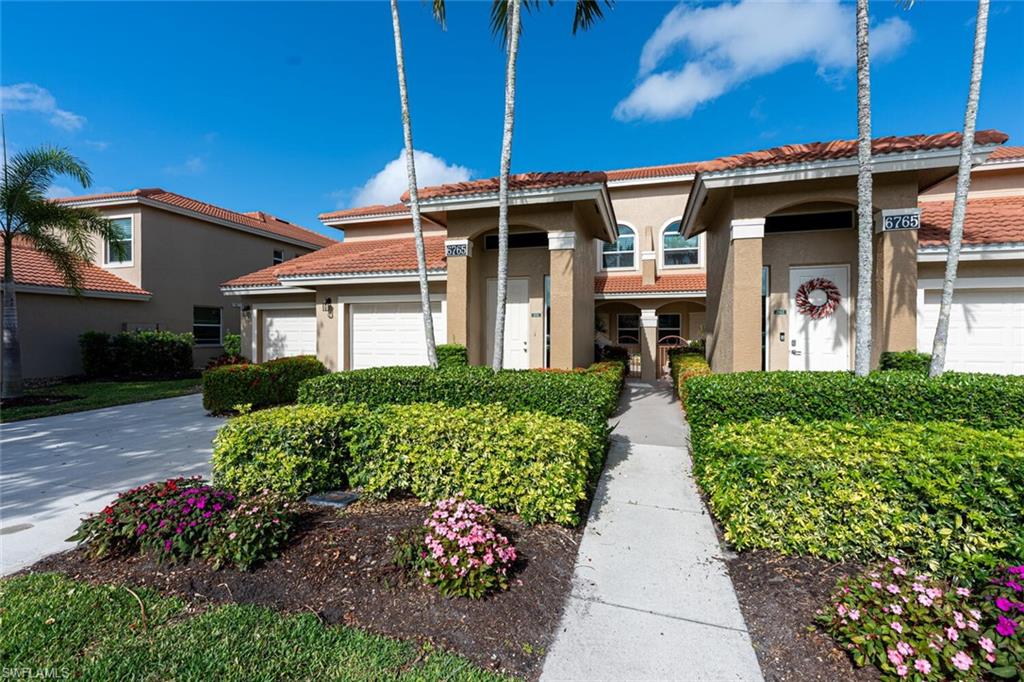 6765 Huntington Lakes CIR # 201 Property Photo 1