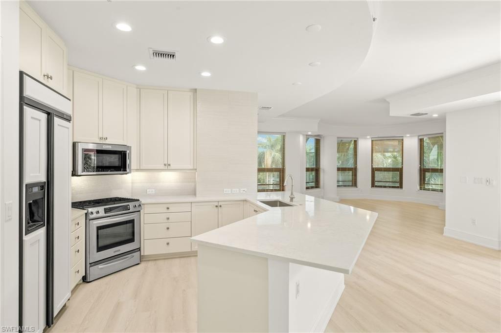 9123 Strada Pl # 7316 Property Photo 15