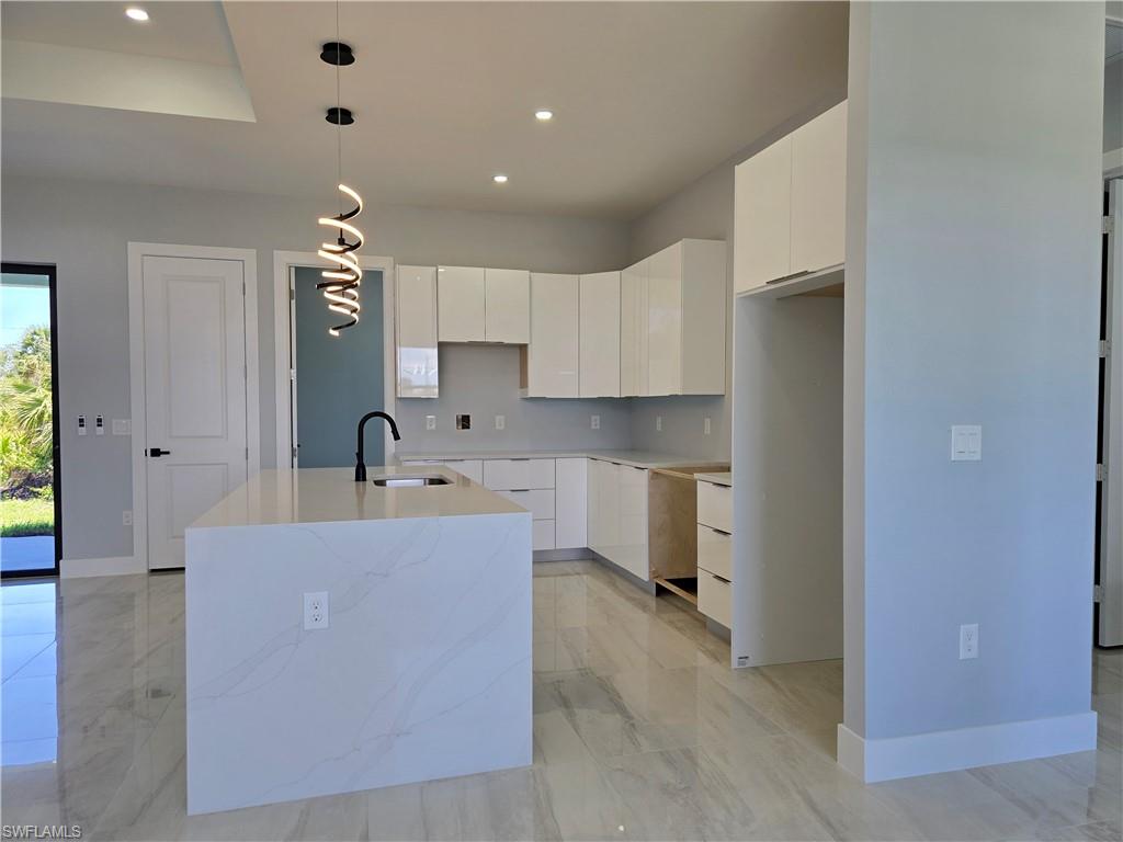 1011 Harwood Ave S Property Photo 22