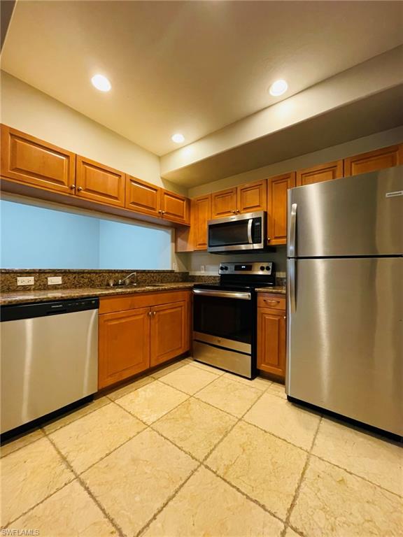 13141 Bella Casa Cir # 2174 Property Photo 10