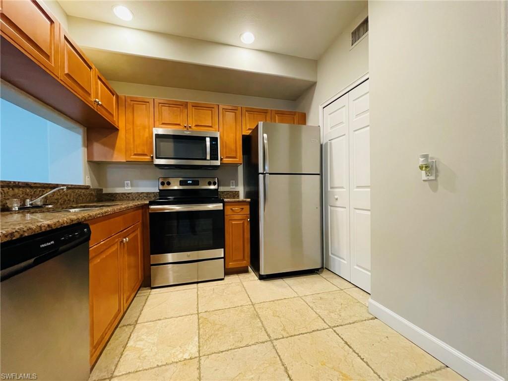 13141 Bella Casa Cir # 2174 Property Photo 11