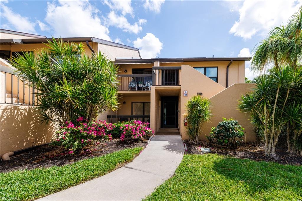 15452 Admiralty Cir # 6 Property Photo 1