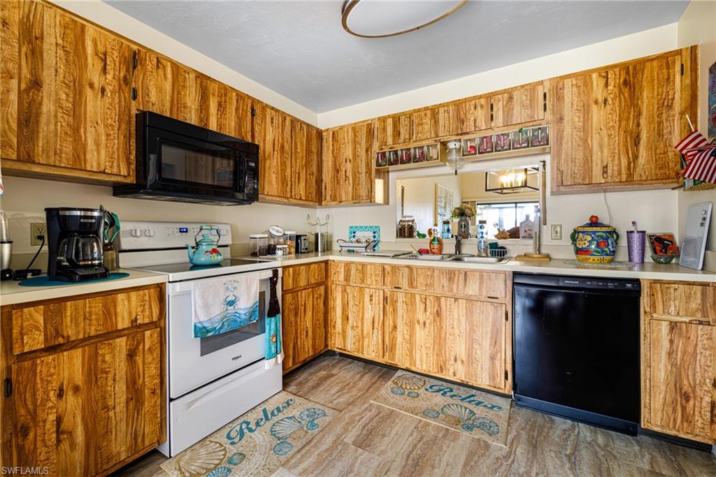 15452 Admiralty Cir # 6 Property Photo 26