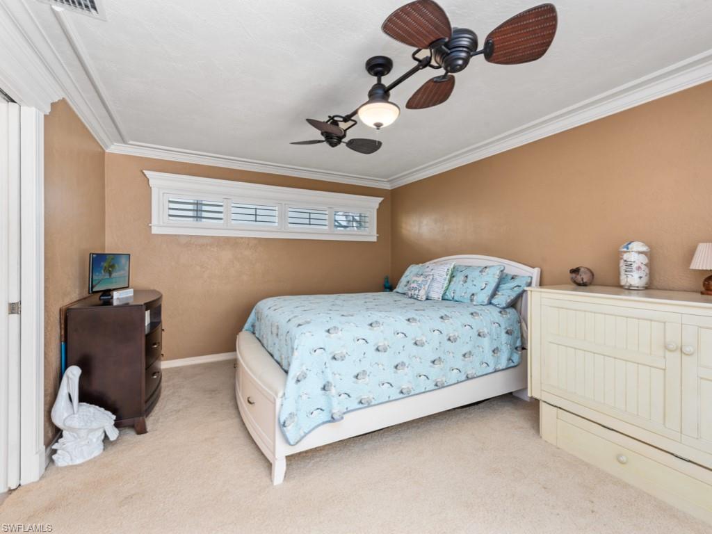 1080 Gayer Way Property Photo 17