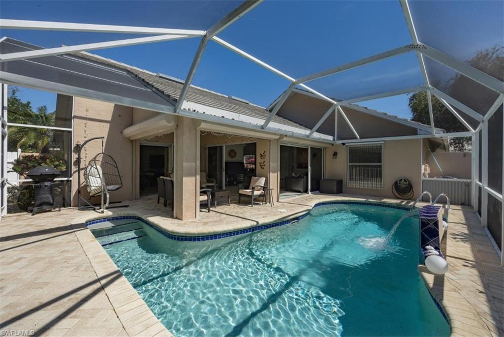 78 Fountain Cir Property Photo 3