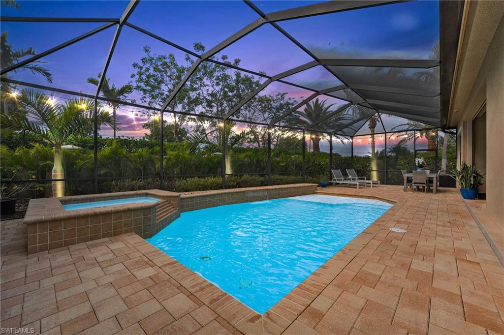15965 Tropical Breeze Dr Property Photo 2