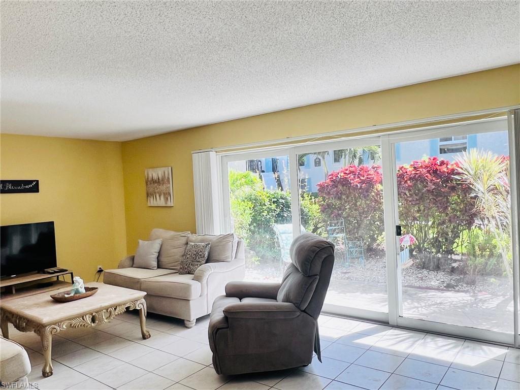 255 Palm Dr # 1 Property Photo 8