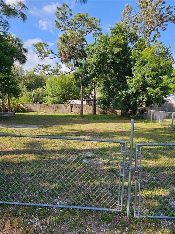226 Capitol St Property Photo 2