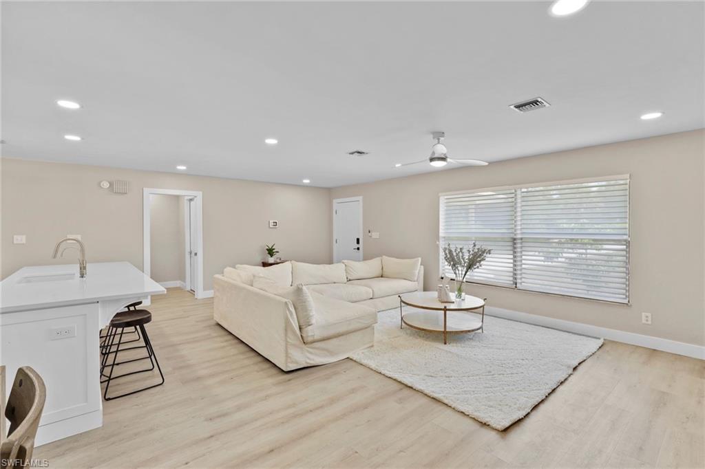 3221 68th St Sw Property Photo 3