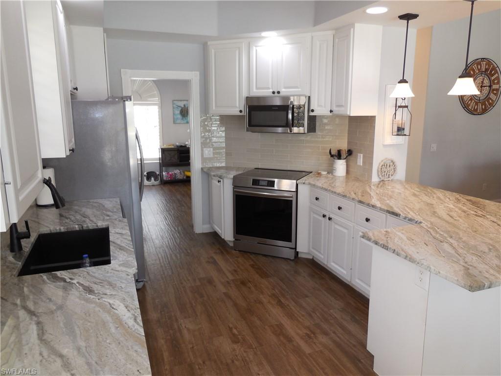 5267 Hawkesbury Way Property Photo 4