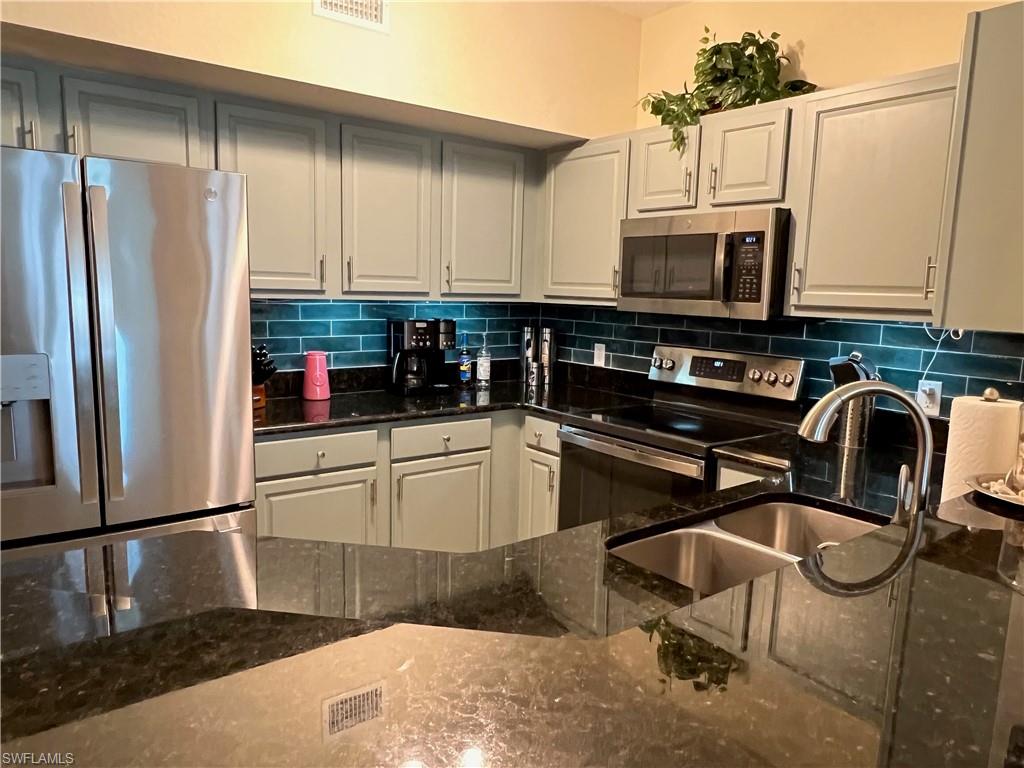 15585 Ocean Walk Cir # 216 Property Photo 5