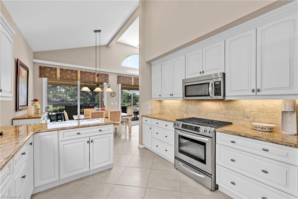 172 Via Napoli Property Photo 9