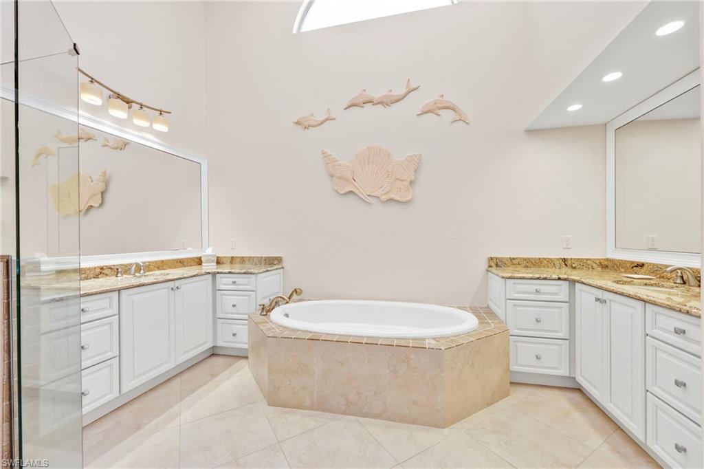172 Via Napoli Property Photo 17