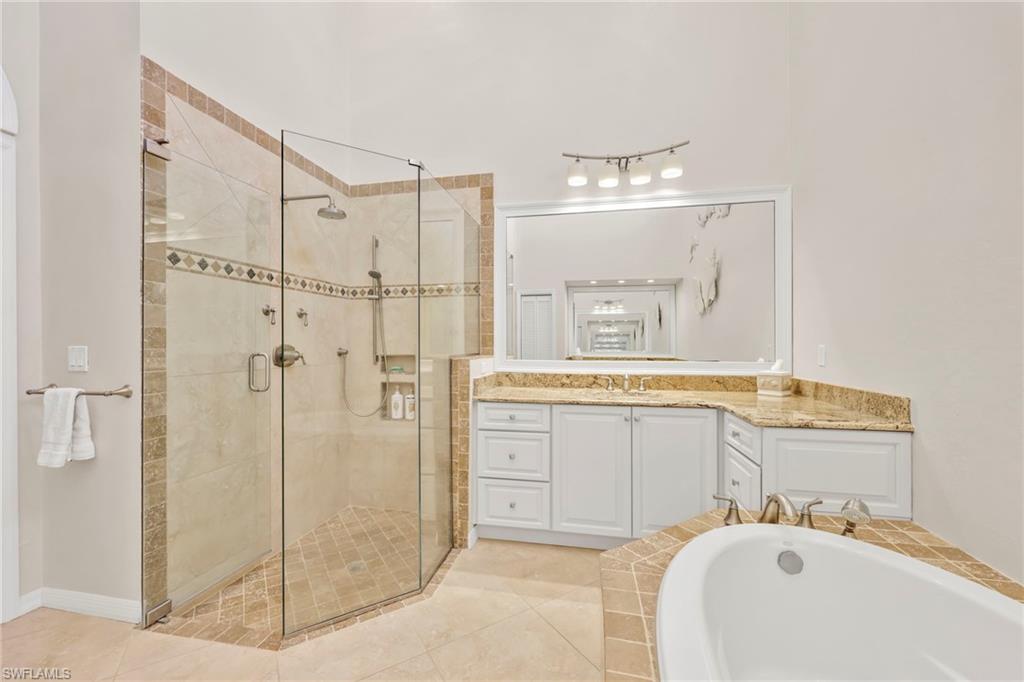 172 Via Napoli Property Photo 18