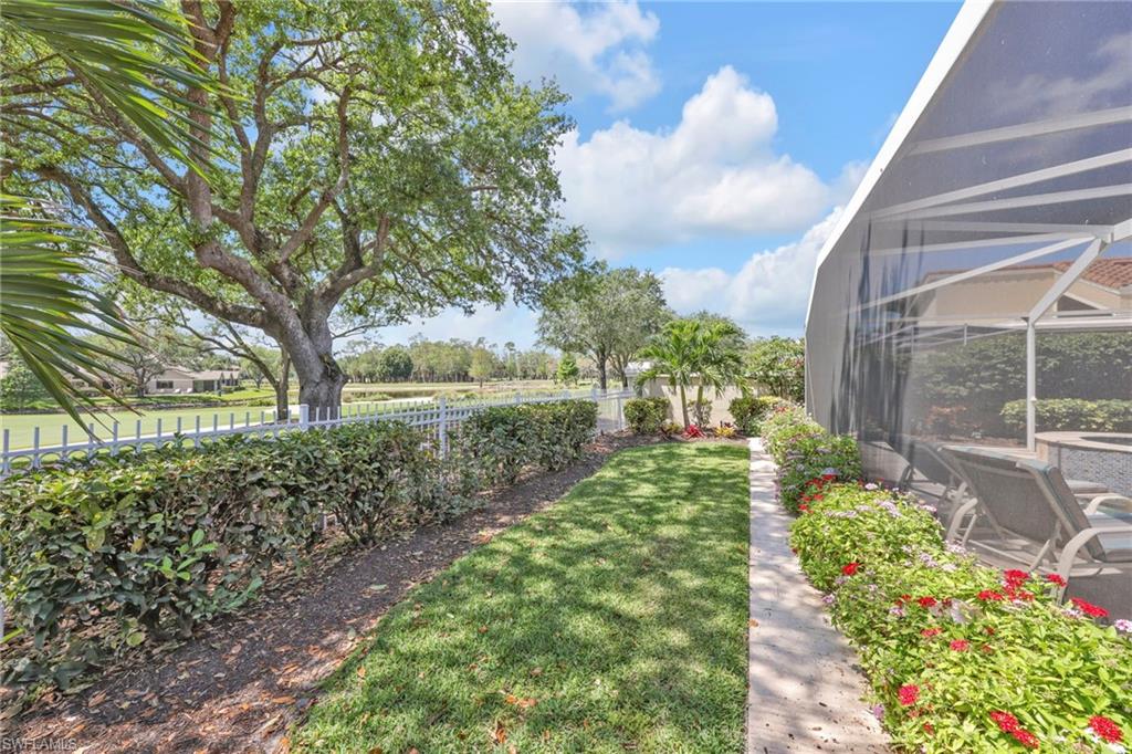 172 Via Napoli Property Photo 32