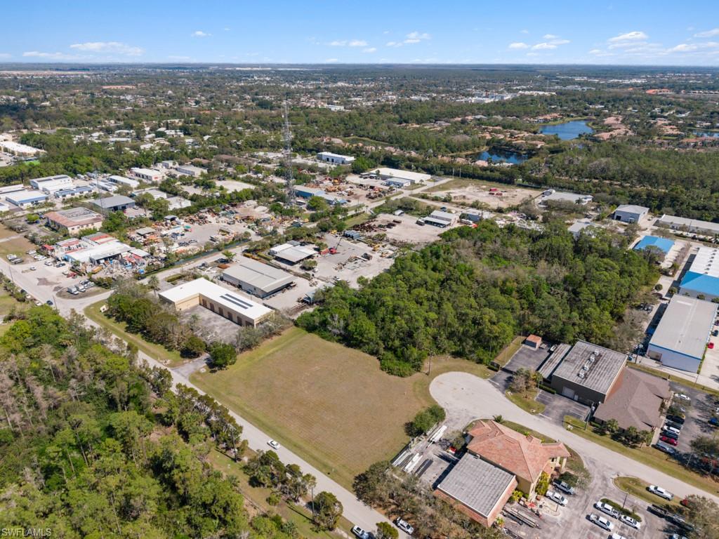 28401 Race Track Rd Property Photo 11