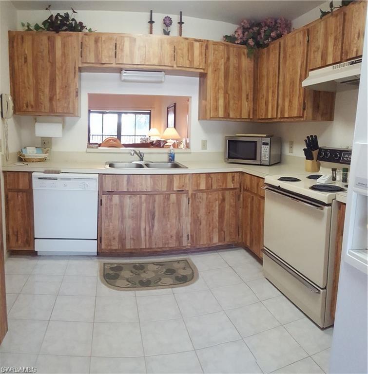 15448 Admiralty Cir # 10 Property Photo 8