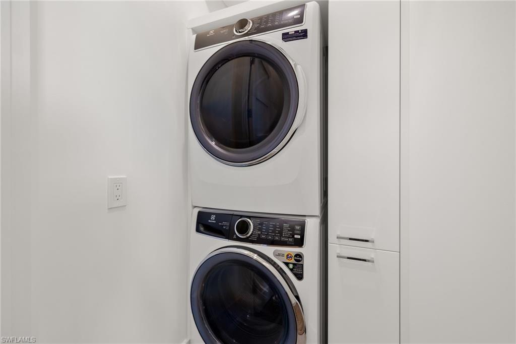 201 8th St S # 104 Property Photo 25