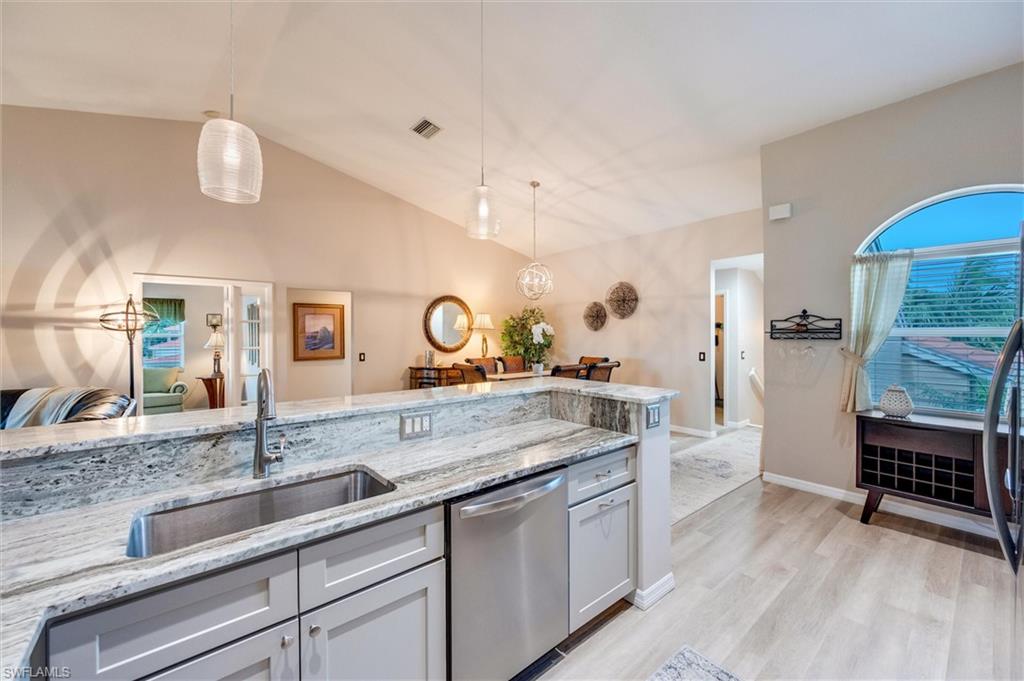 6810 Huntington Lakes Cir # 202 Property Photo 23