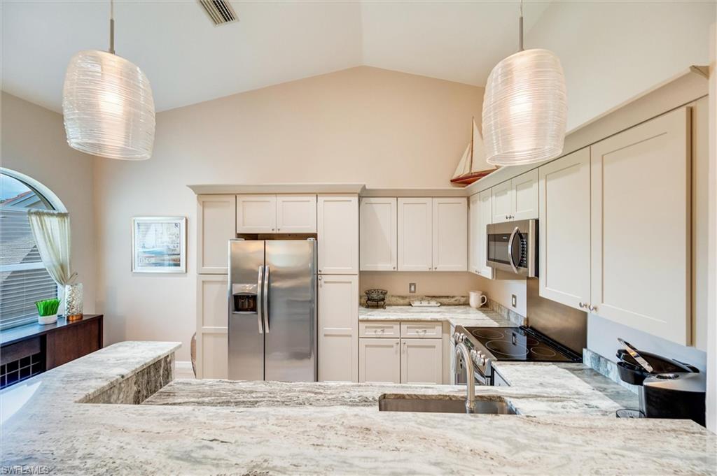 6810 Huntington Lakes Cir # 202 Property Photo 24