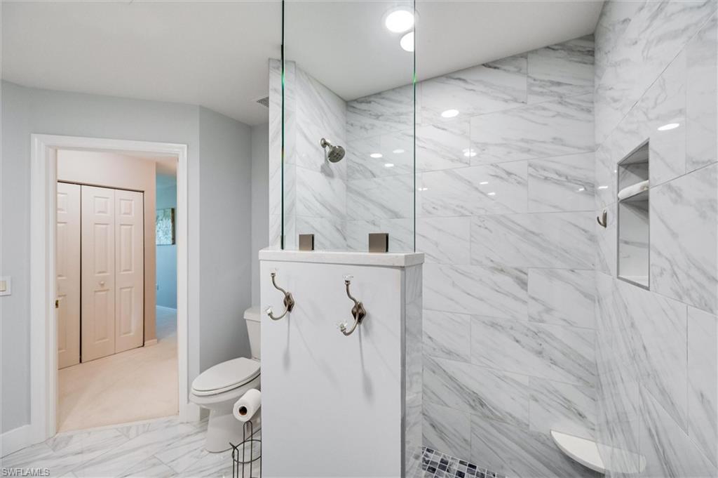 6810 Huntington Lakes Cir # 202 Property Photo 33