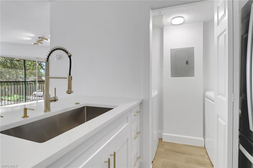 8940 Colonnades Ct E # 721 Property Photo 3