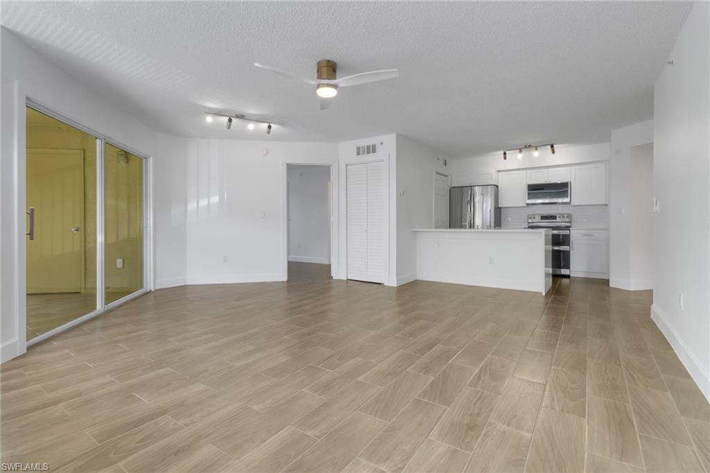 8940 Colonnades Ct E # 721 Property Photo 5