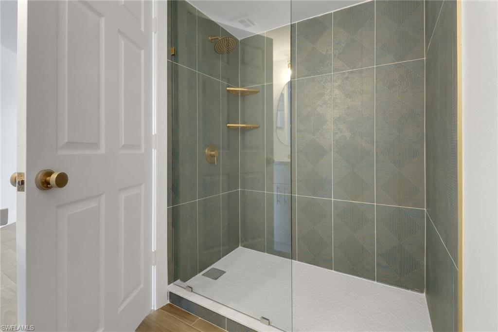 8940 Colonnades Ct E # 721 Property Photo 12