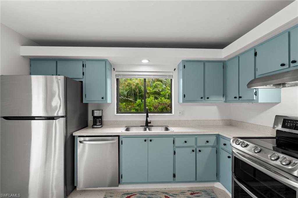 1454 Park Shore Cir # 2 Property Photo 8