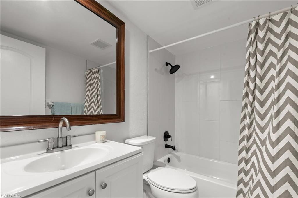 1454 Park Shore Cir # 2 Property Photo 25