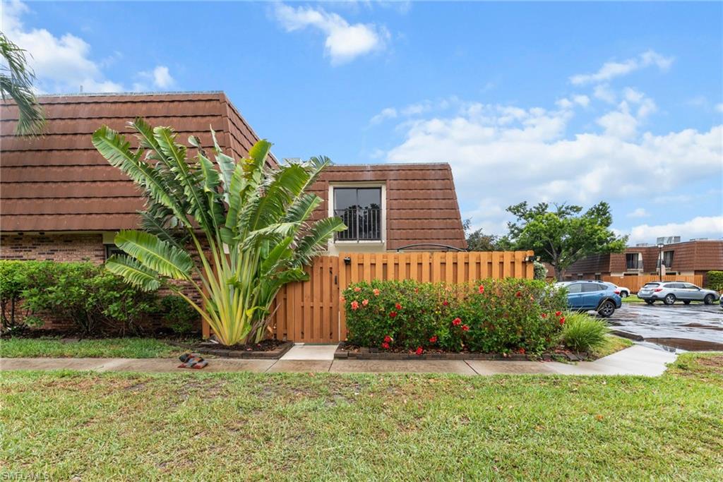 1454 Park Shore Cir # 2 Property Photo 30