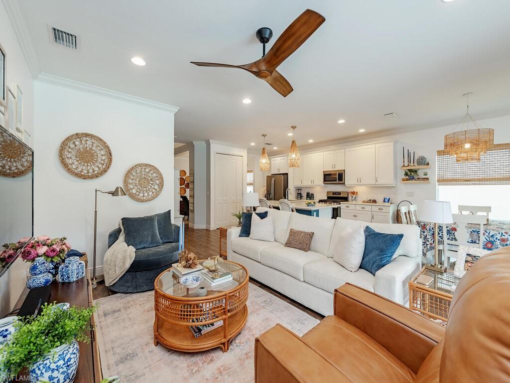 4348 Watercolor Way Property Photo 5