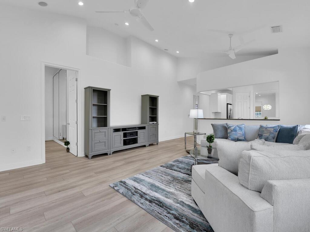 10500 Marino Pointe Dr # 703 Property Photo 16