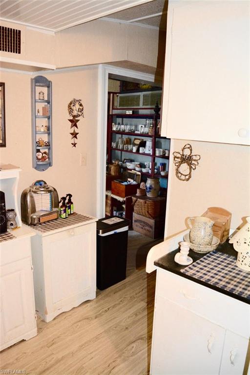 207 Lantern Ln Property Photo 15