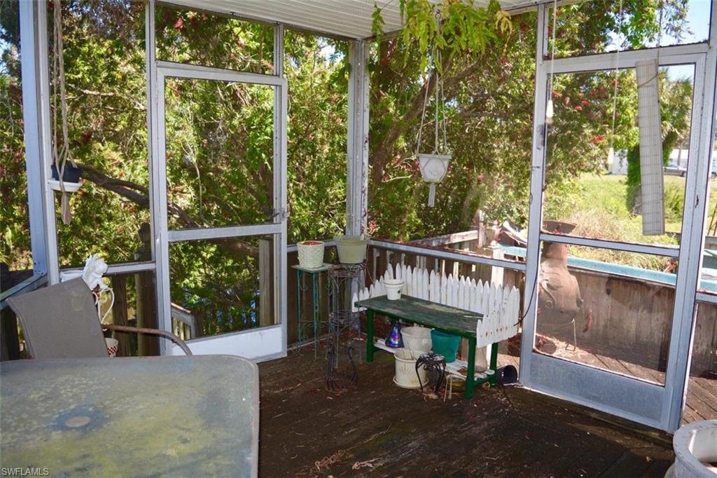 207 Lantern Ln Property Photo 34