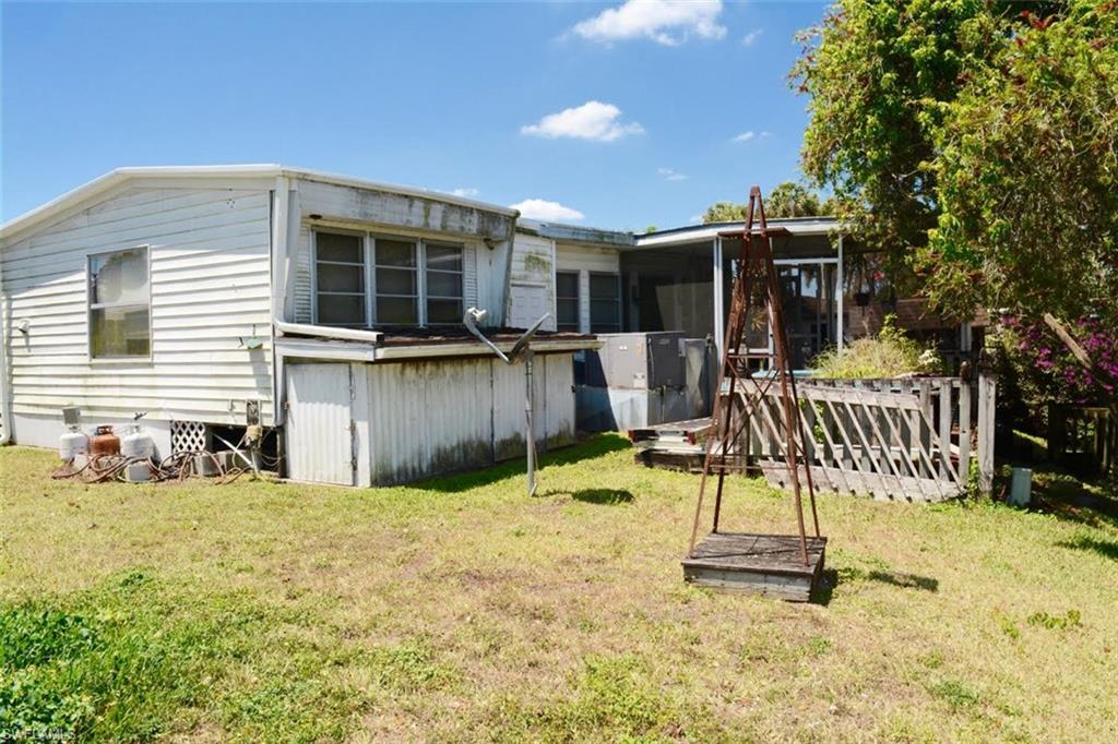 207 Lantern Ln Property Photo 37