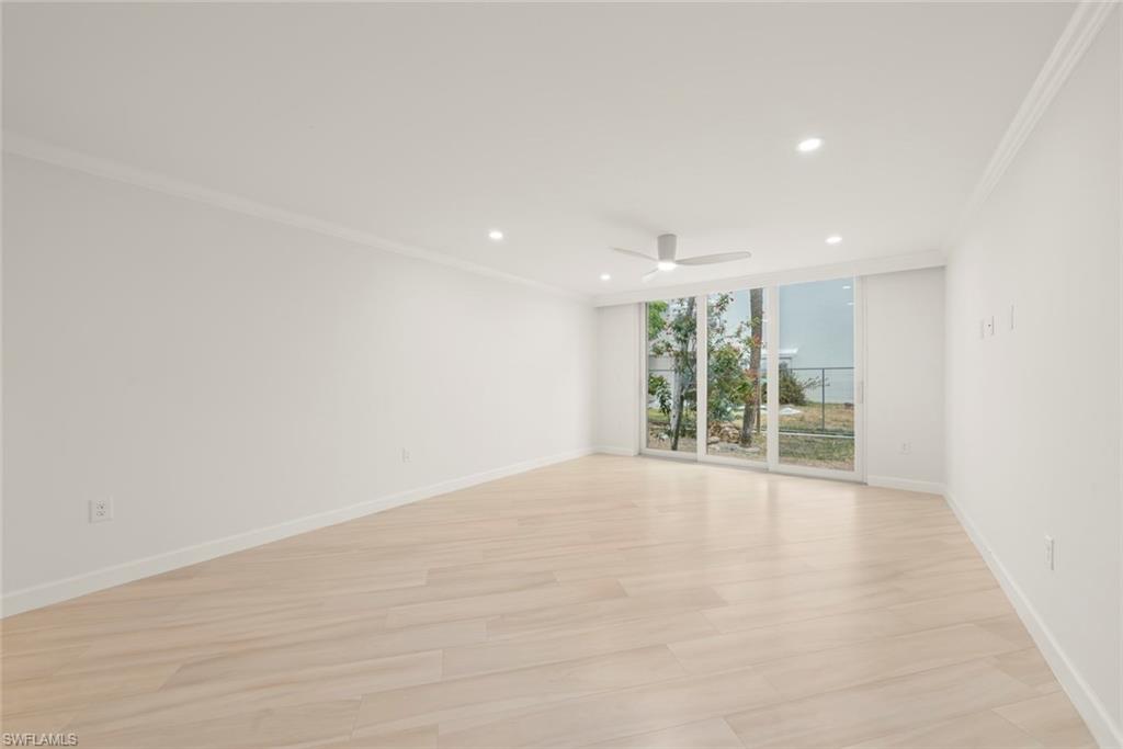 200 Periwinkle Way 111 Property Photo 15