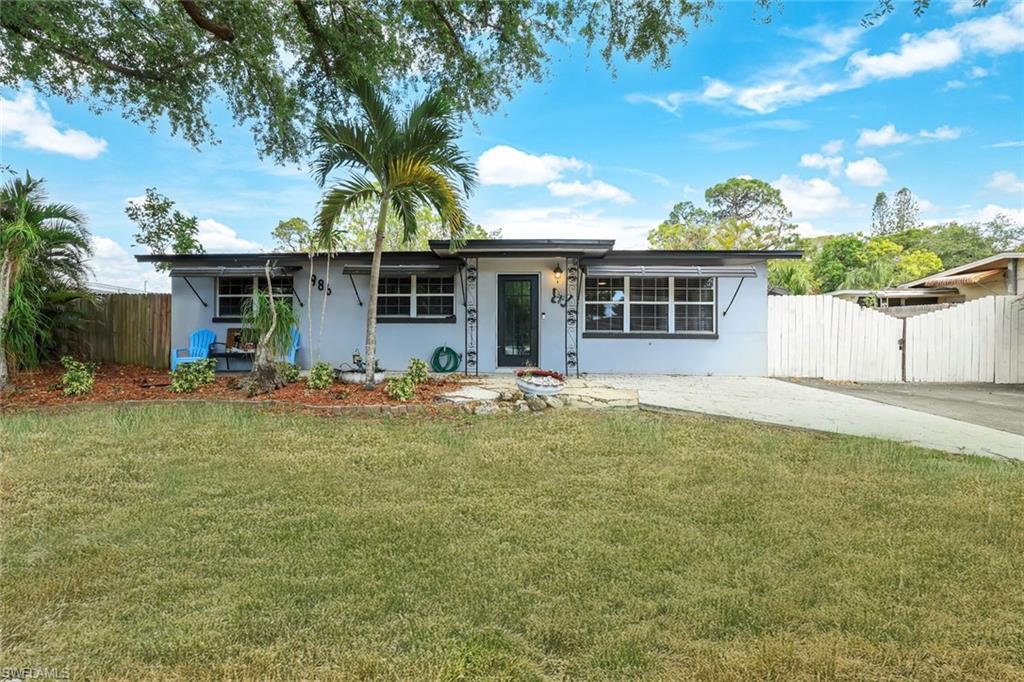 986 Coconut Cir W Property Photo 1