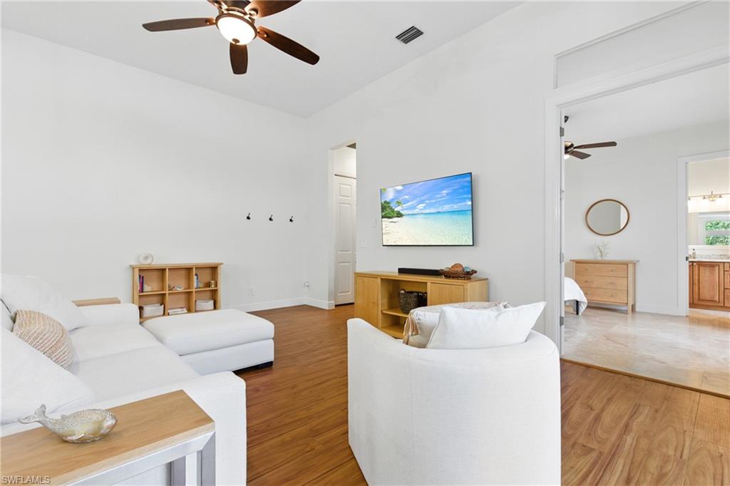 27549 Riverbank Dr Property Photo 21