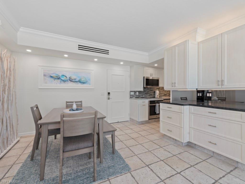 140 Seaview Ct # 1703n Property Photo 18